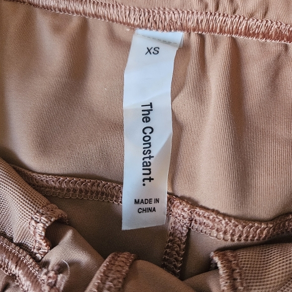 Aritzia The Constant Rust Athletic Short Size XS - Picture 3 of 4